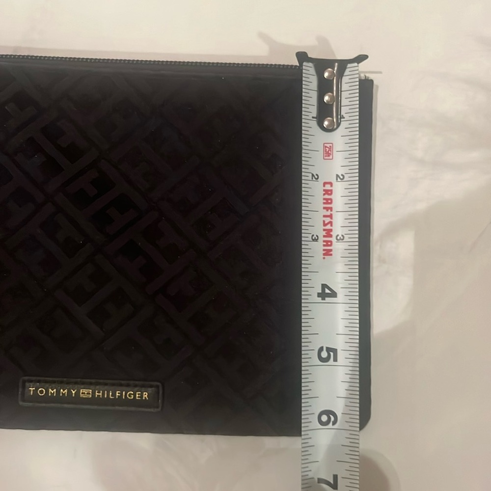 Tommy Hilfiger black clutch pocket bag purse slim gold metal zipper bag 9” x 6” - Picture 10 of 11